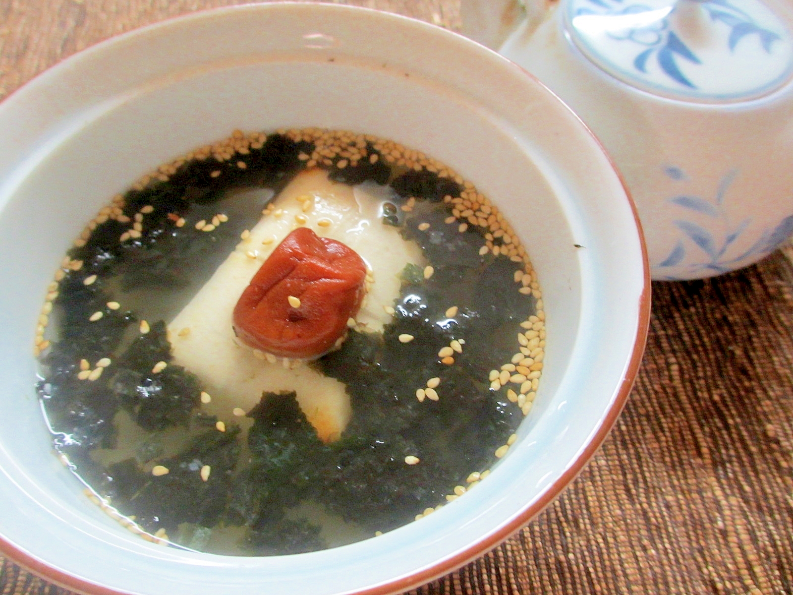 お餅の梅茶漬け