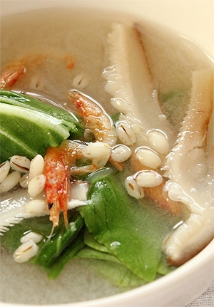 春雨と丸麦の中華塩麹スープ　