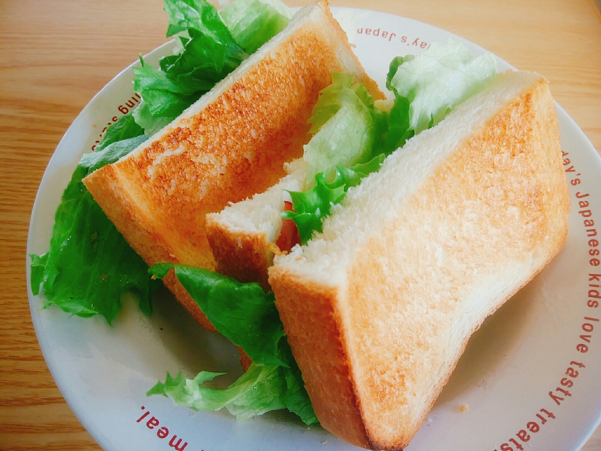 ベーコンとチーズとレタスのホットサンド