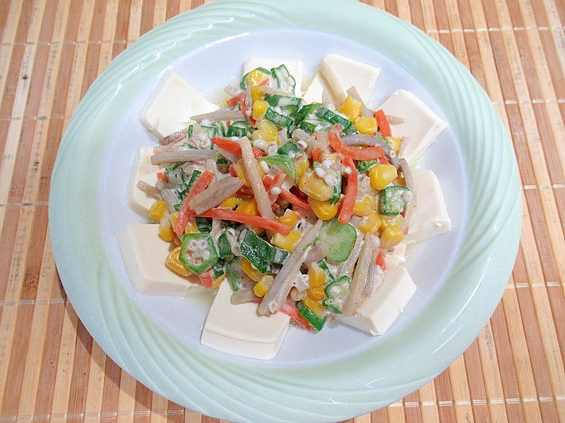 冷凍野菜で、豆腐サラダ