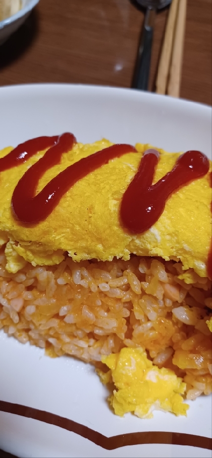 チーズインオムレツのオムライス
