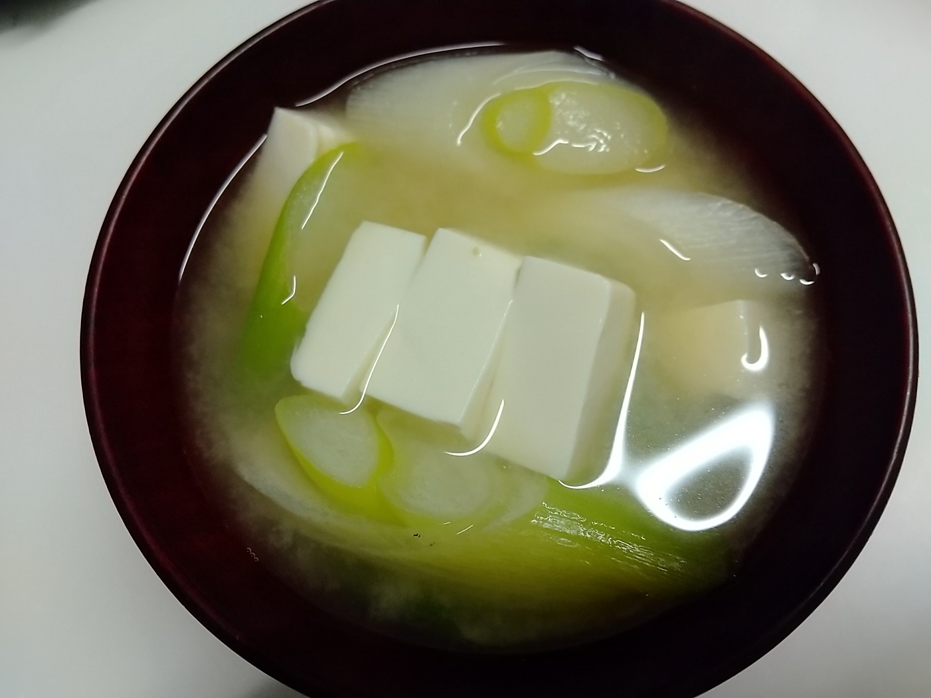 豆腐と長ねぎの味噌汁
