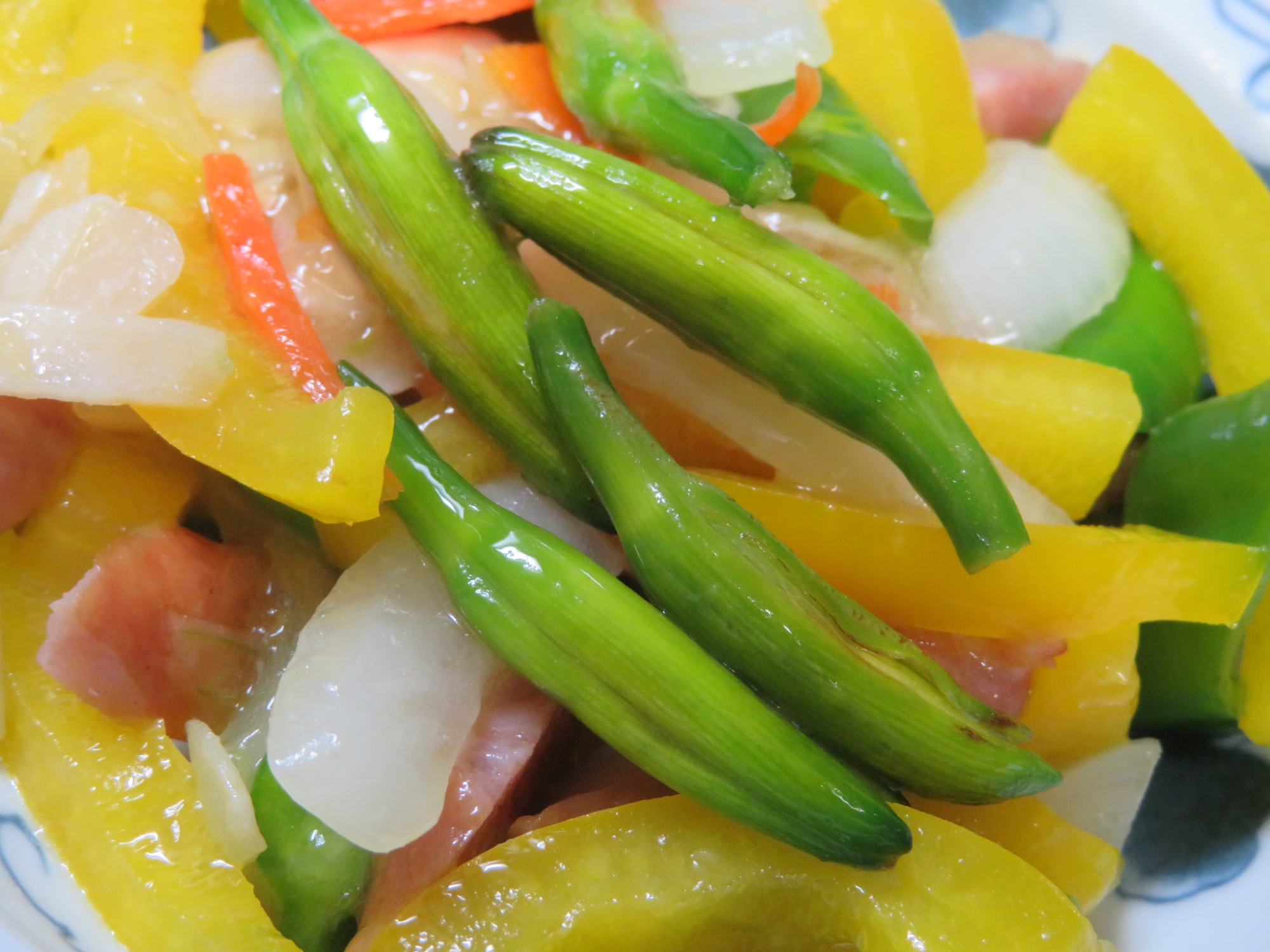 ヤブカンゾウの蕾（生金針菜）の野菜炒め