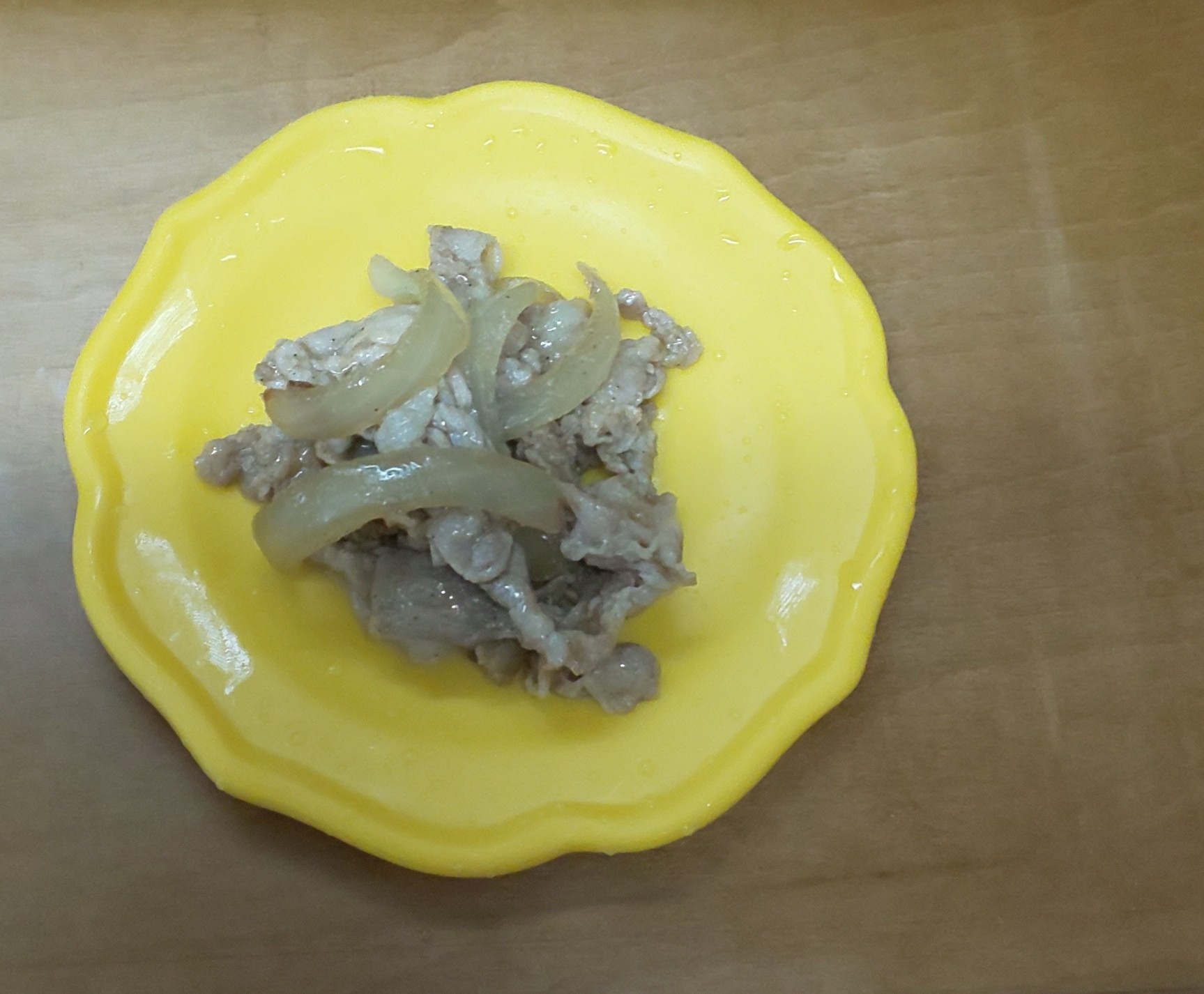 豚肉と新玉ねぎの煮物