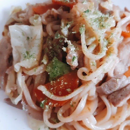 お肉不使用！食べ応え抜群でヘルシーな焼うどん