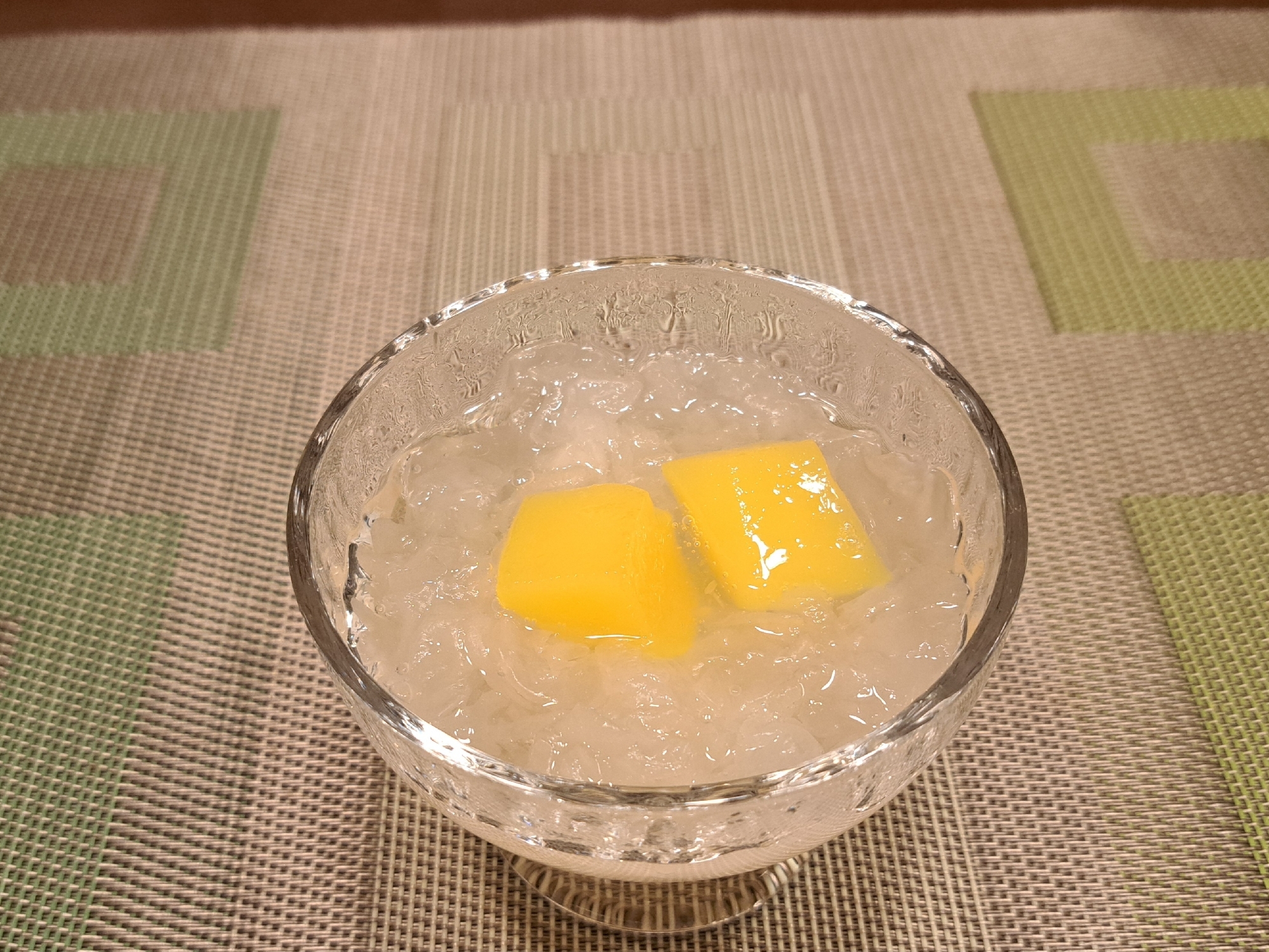 白きくらげとマンゴー缶詰で！ぷるぷるデザート