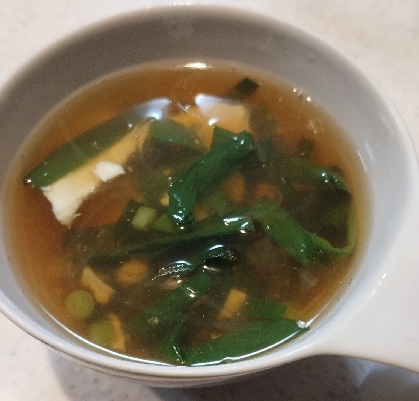 うどんスープの素で豆腐春雨スープ