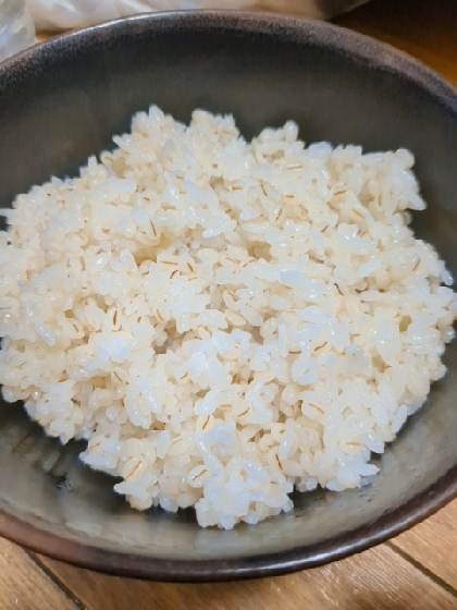 ぷちぷち食感で美味しい♪もち麦入り酢飯