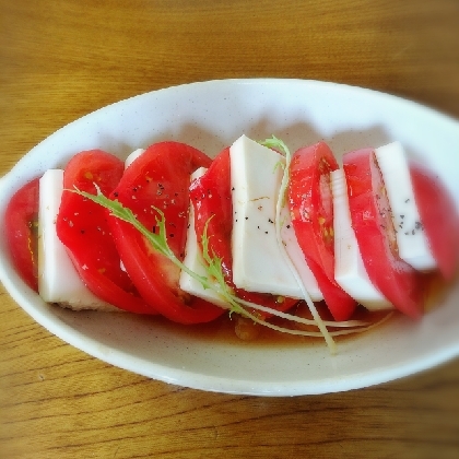 豆腐とトマトのカプレーゼ風