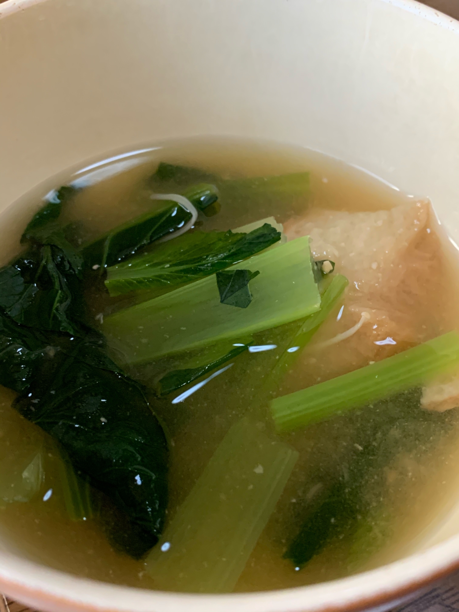 小松菜と車麩、えのきの味噌汁