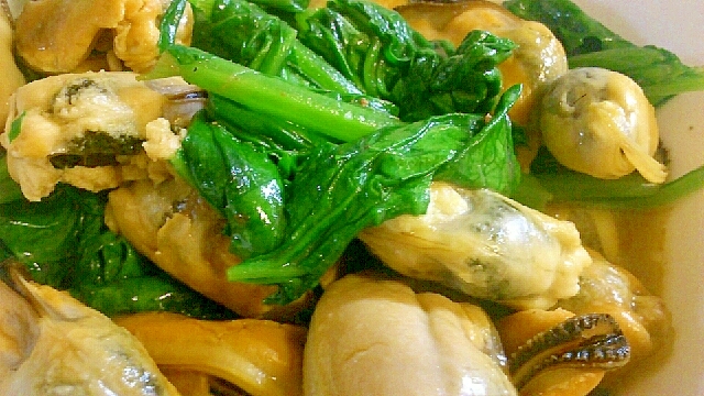 ムール貝と青菜のアンチョビ炒め