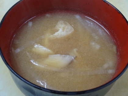 和朝食！大根とシイタケのお味噌汁