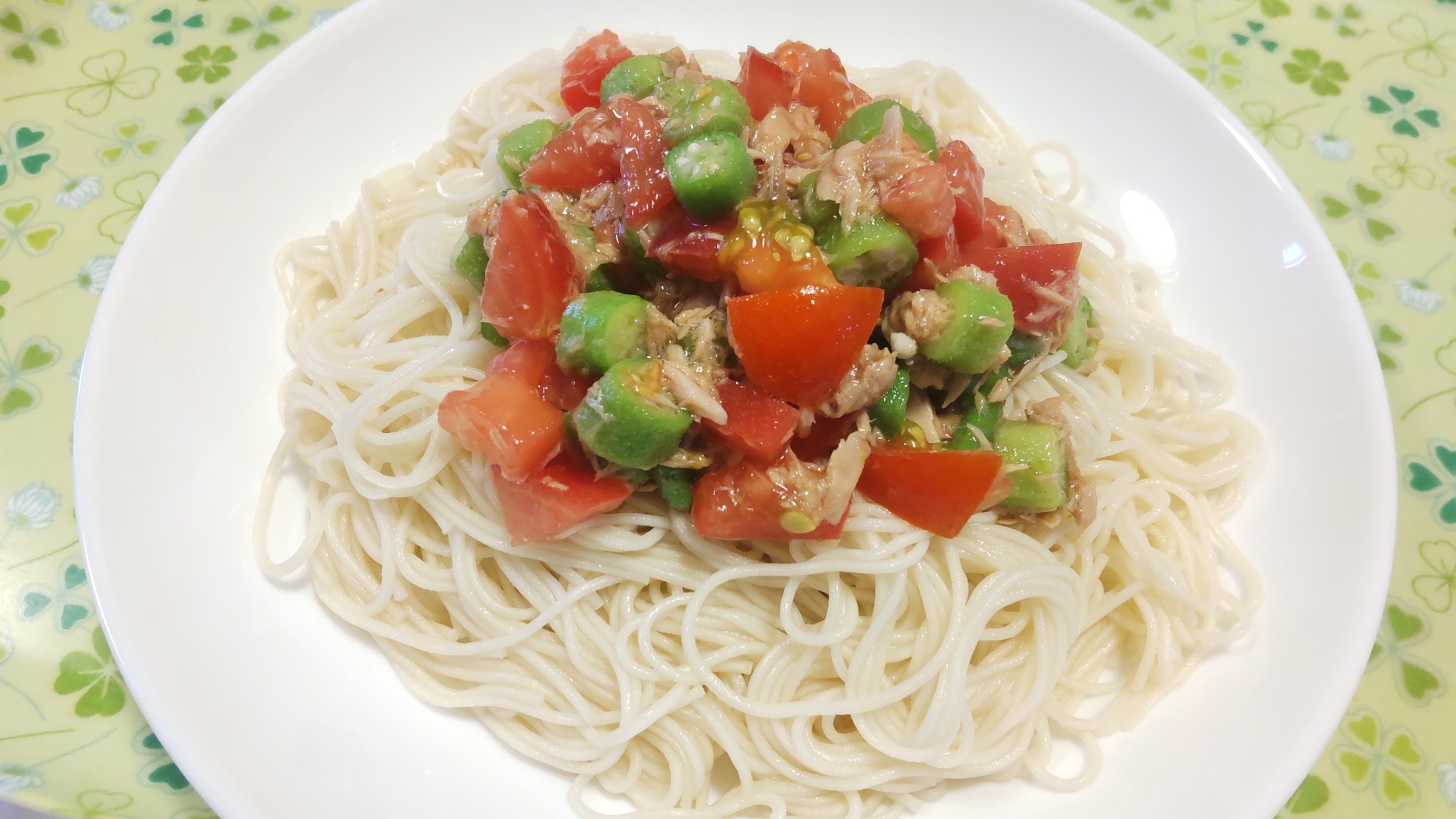 トマトとオクラのツナ和えそうめん