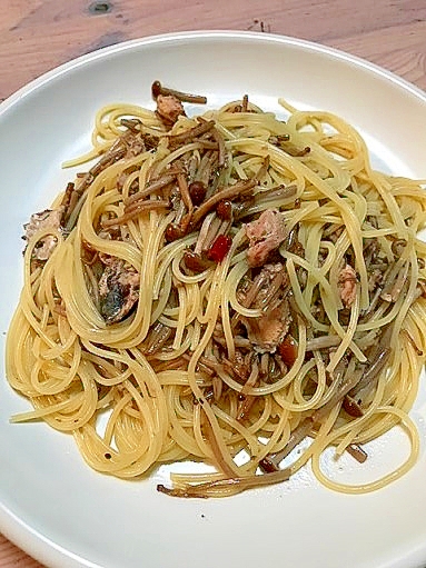 かきの木茸の歯ごたえが旨い！さば缶を使ってパスタ！