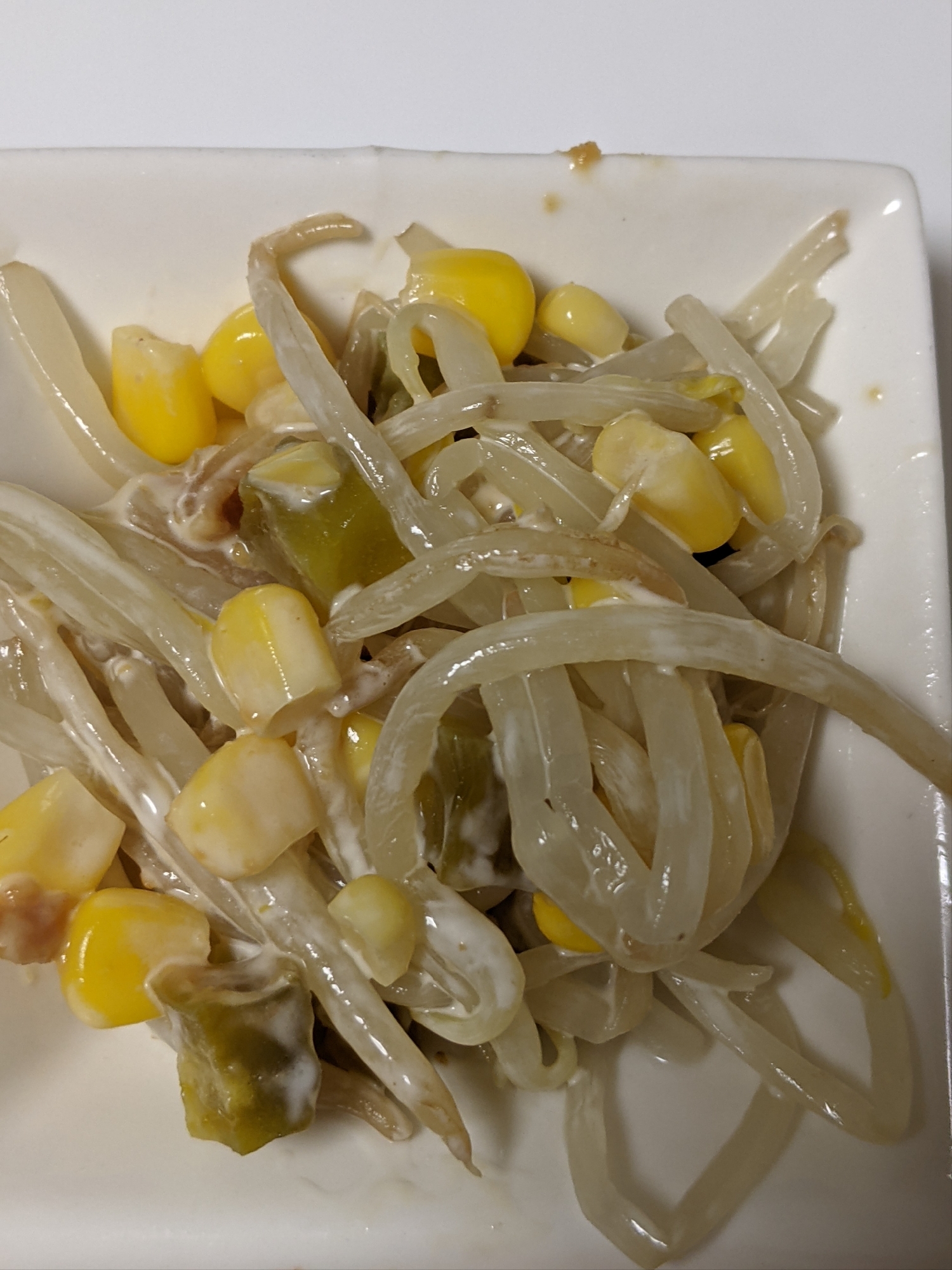 もやしとコーンのマヨネーズあえ