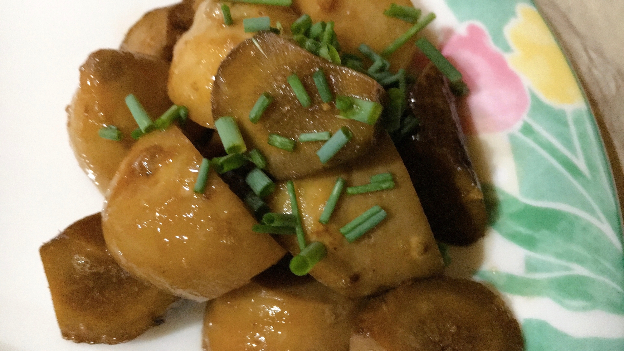 里芋と牛蒡のにんにく醤油煮