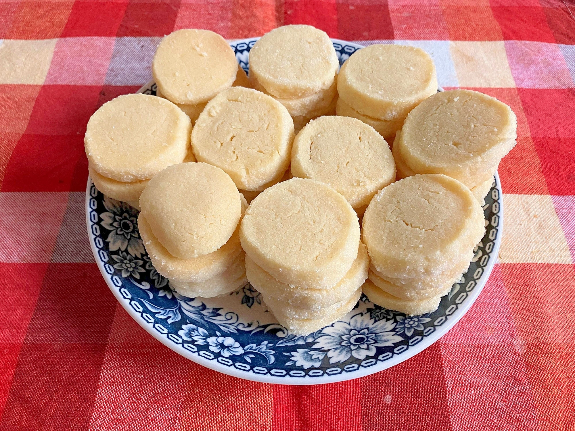 シンプルな味わい！さっくりプレーンクッキー