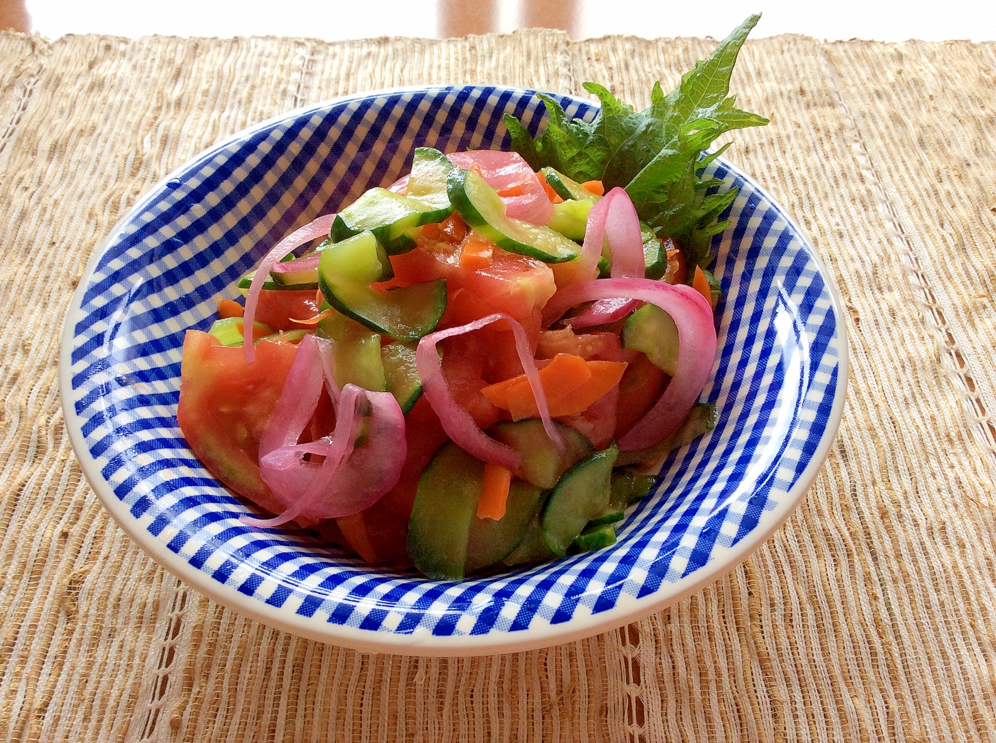 塩もみ野菜とトマトの塩レモンマリネ