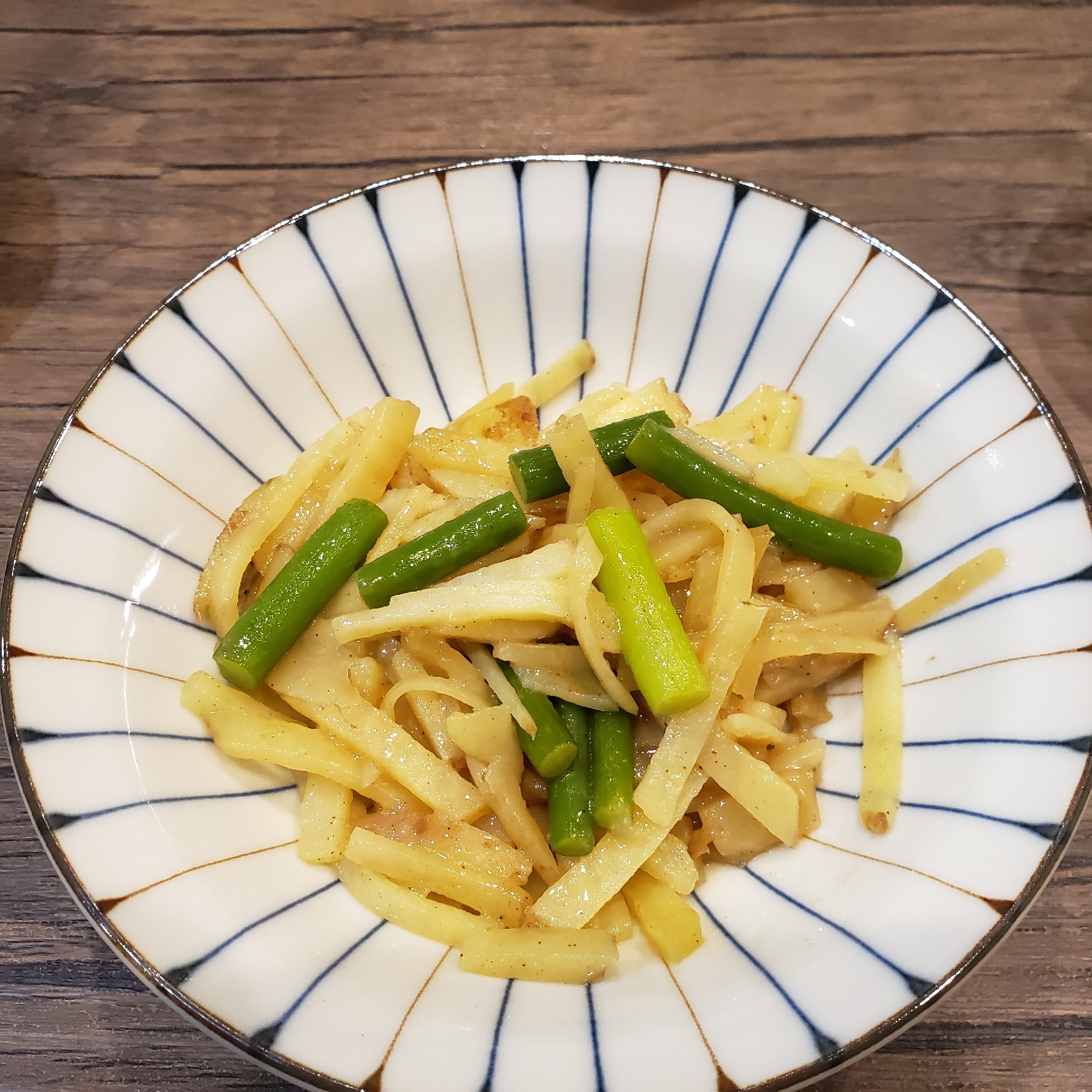 ニンニクの芽とじゃがいものバター醤油