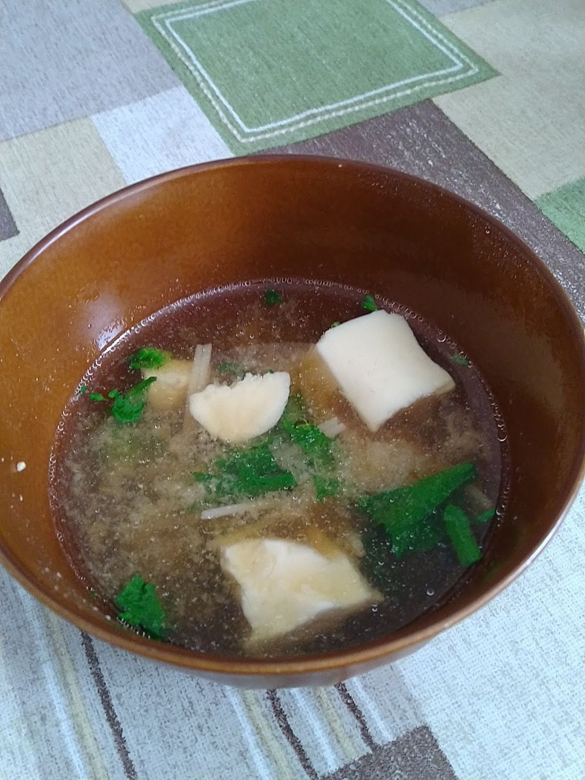 豆腐と菜の花の味噌汁