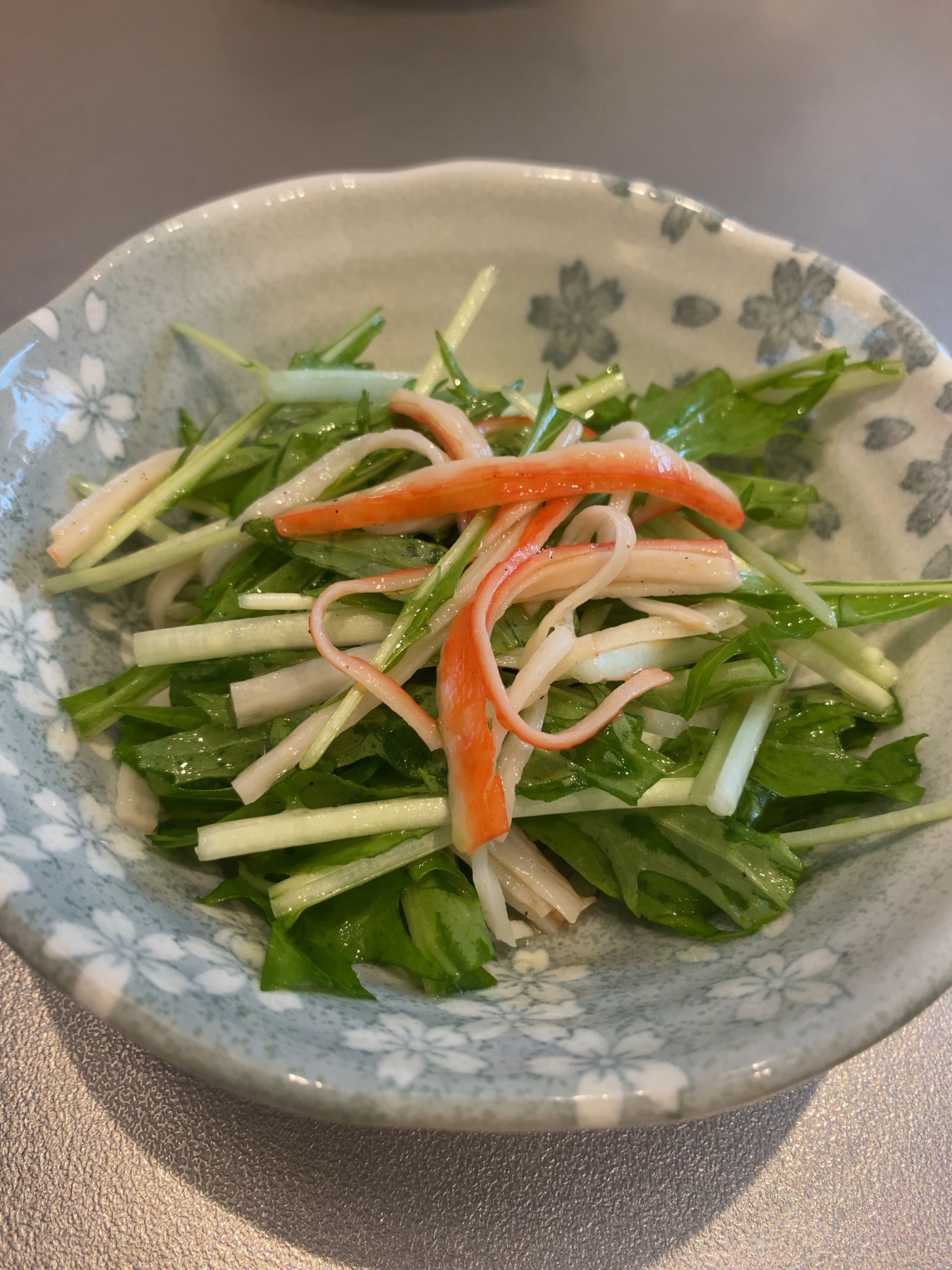 レモン果汁を使った☆水菜とカニカマのさっぱりサラダ