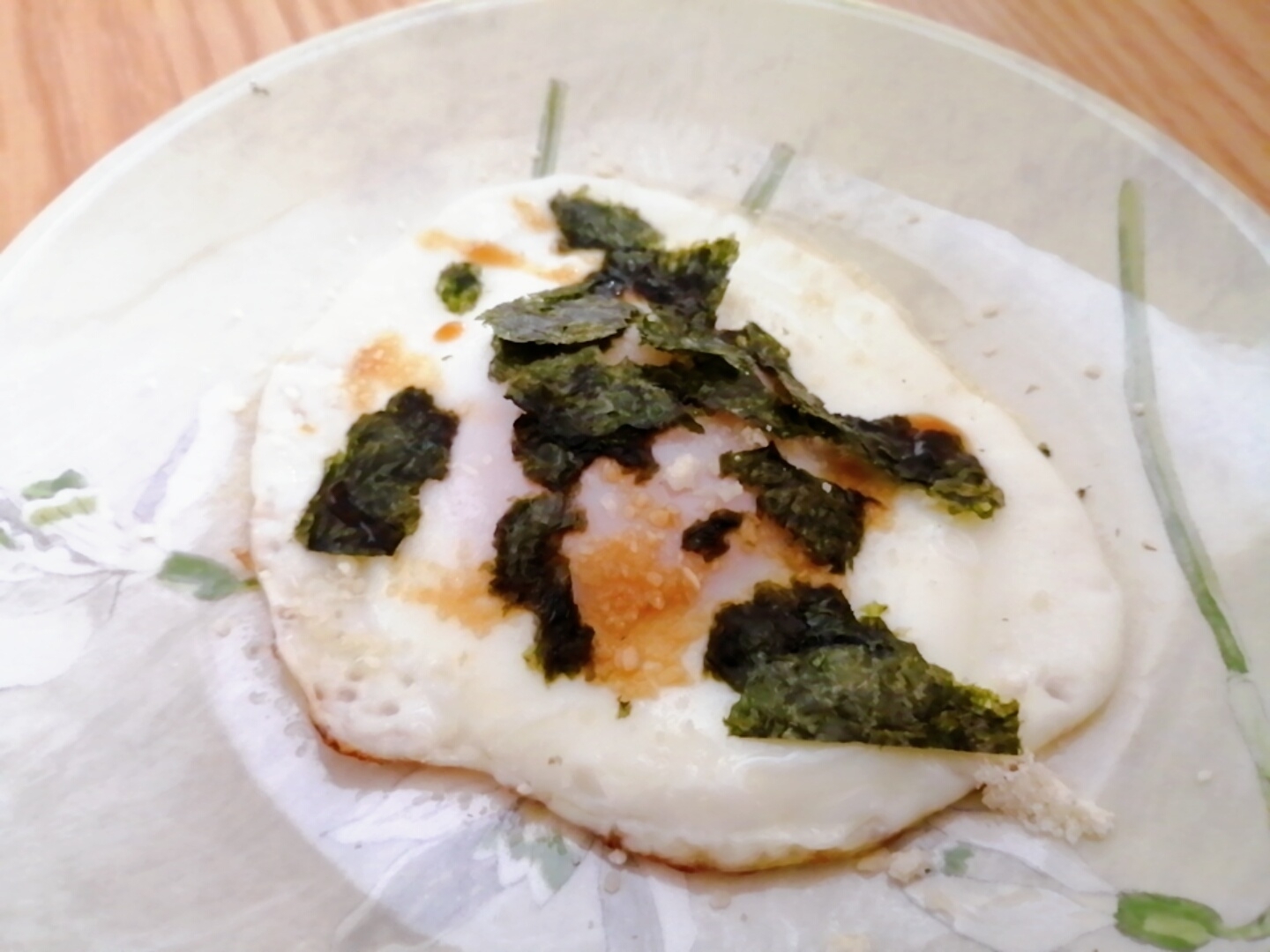 粉チーズと海苔醤油の目玉焼き