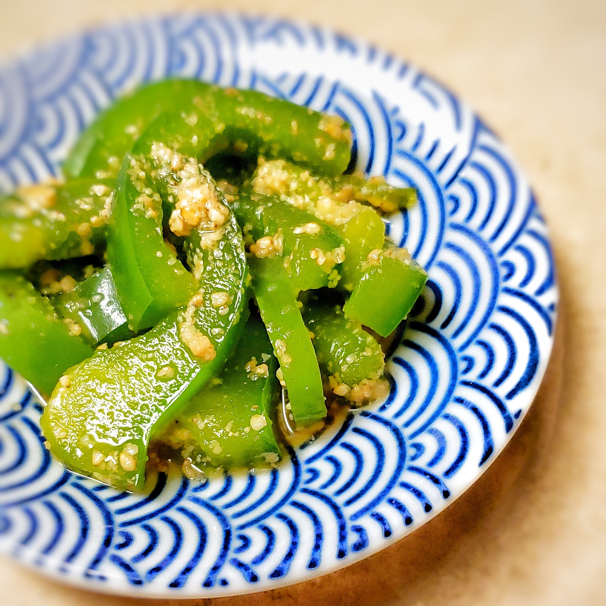 パプリカの胡麻和え