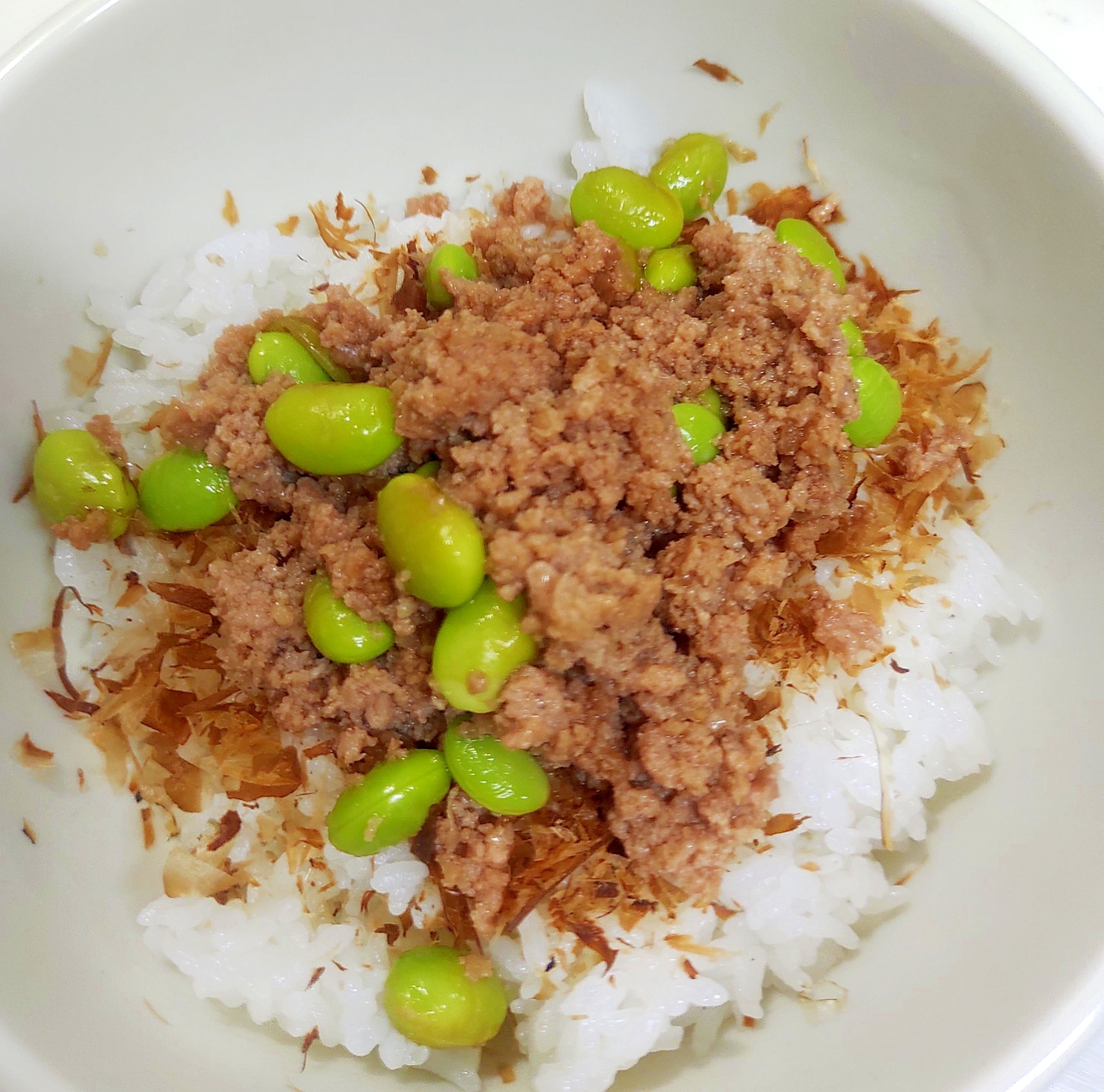 ひき肉と納豆と枝豆丼