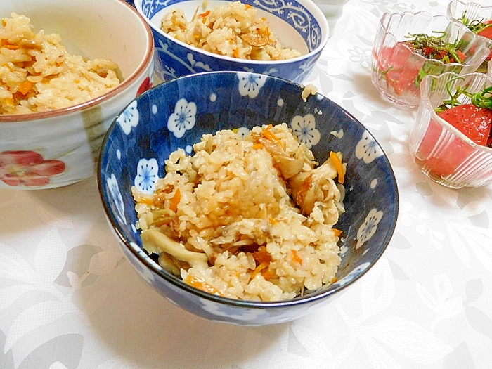 具だくさん炊き込みご飯 ~市販の素使用~