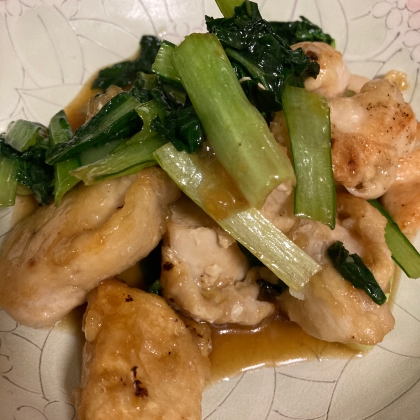 子供が喜ぶ(^^)鶏もも肉と小松菜の甘辛炒め♪