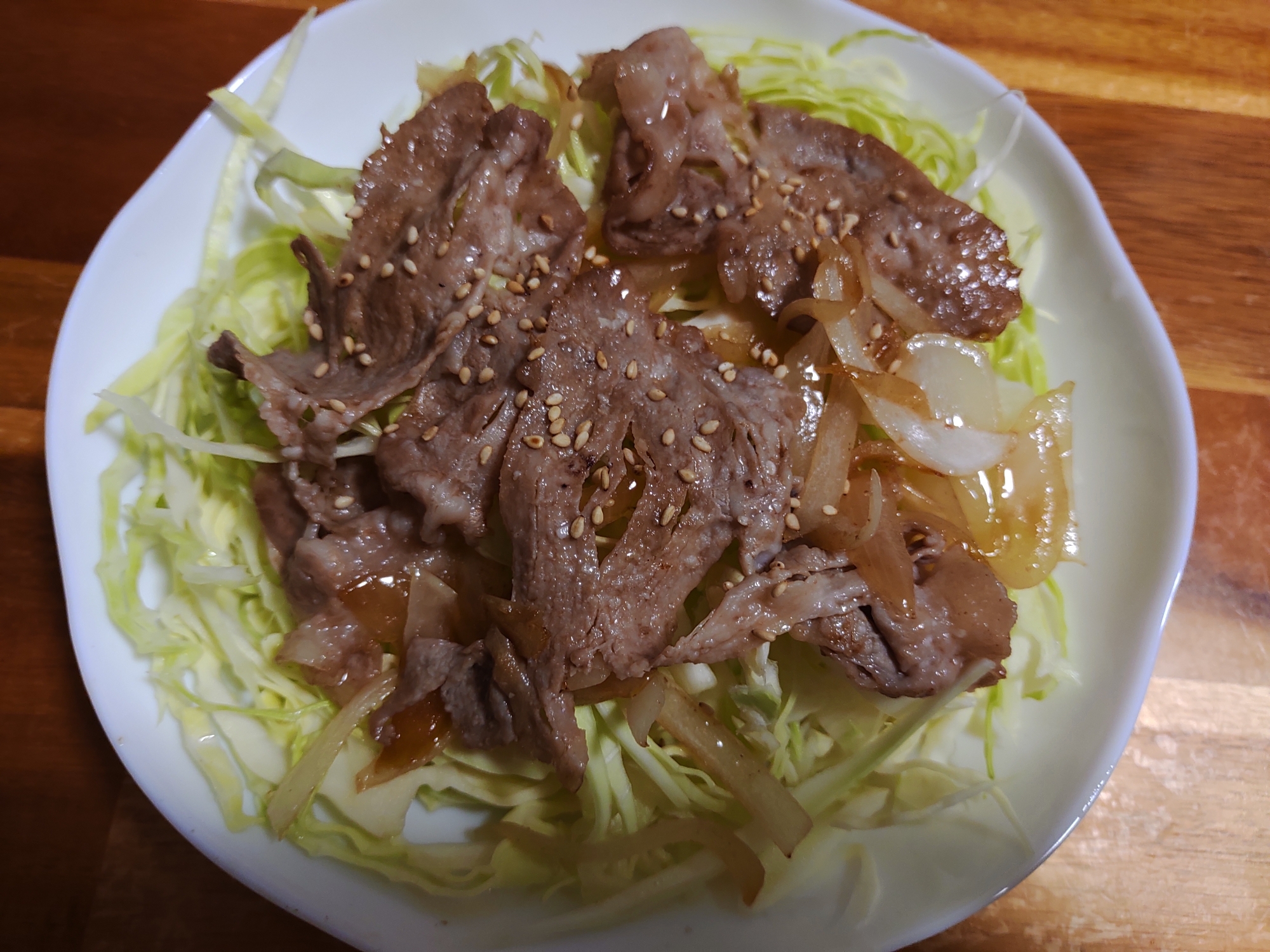 さっぱりでもボリューム満点！塩麹の豚肉サラダ