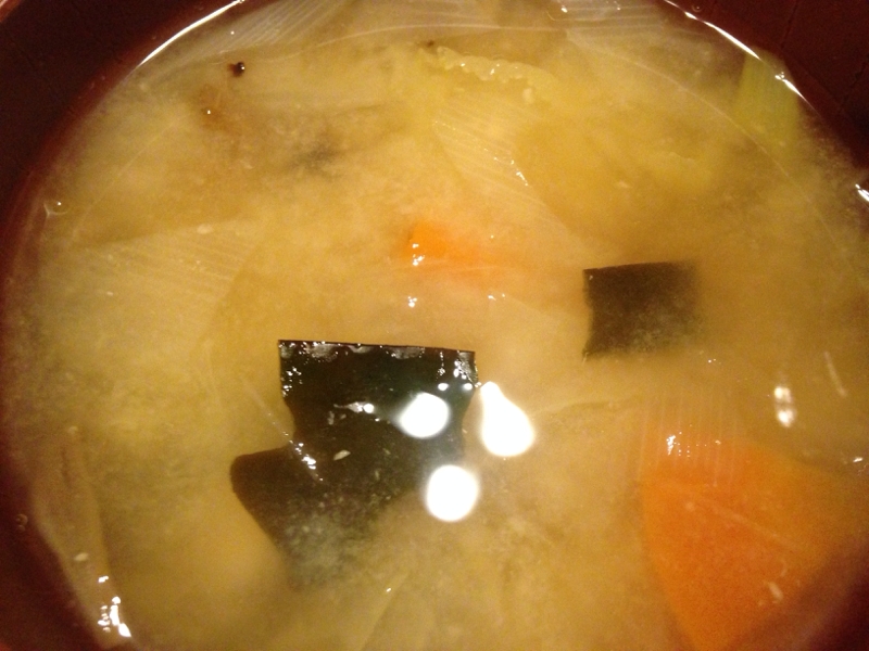 白菜とネギと昆布と人参の粕汁