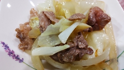 簡単ご飯が進む♪牛バラ肉と玉ねぎの焼肉たれ炒め♡