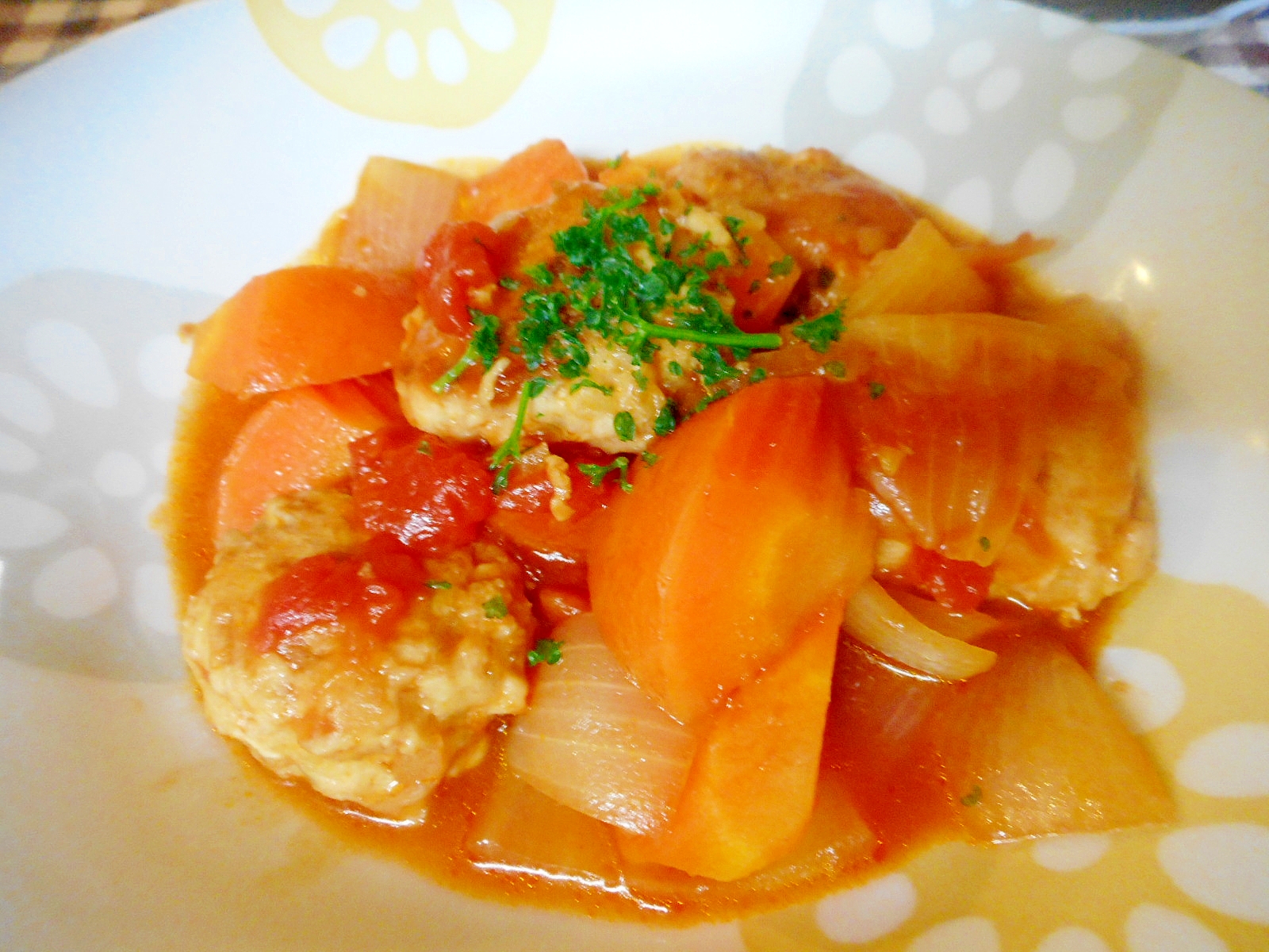 にんじんと鶏団子のトマト煮