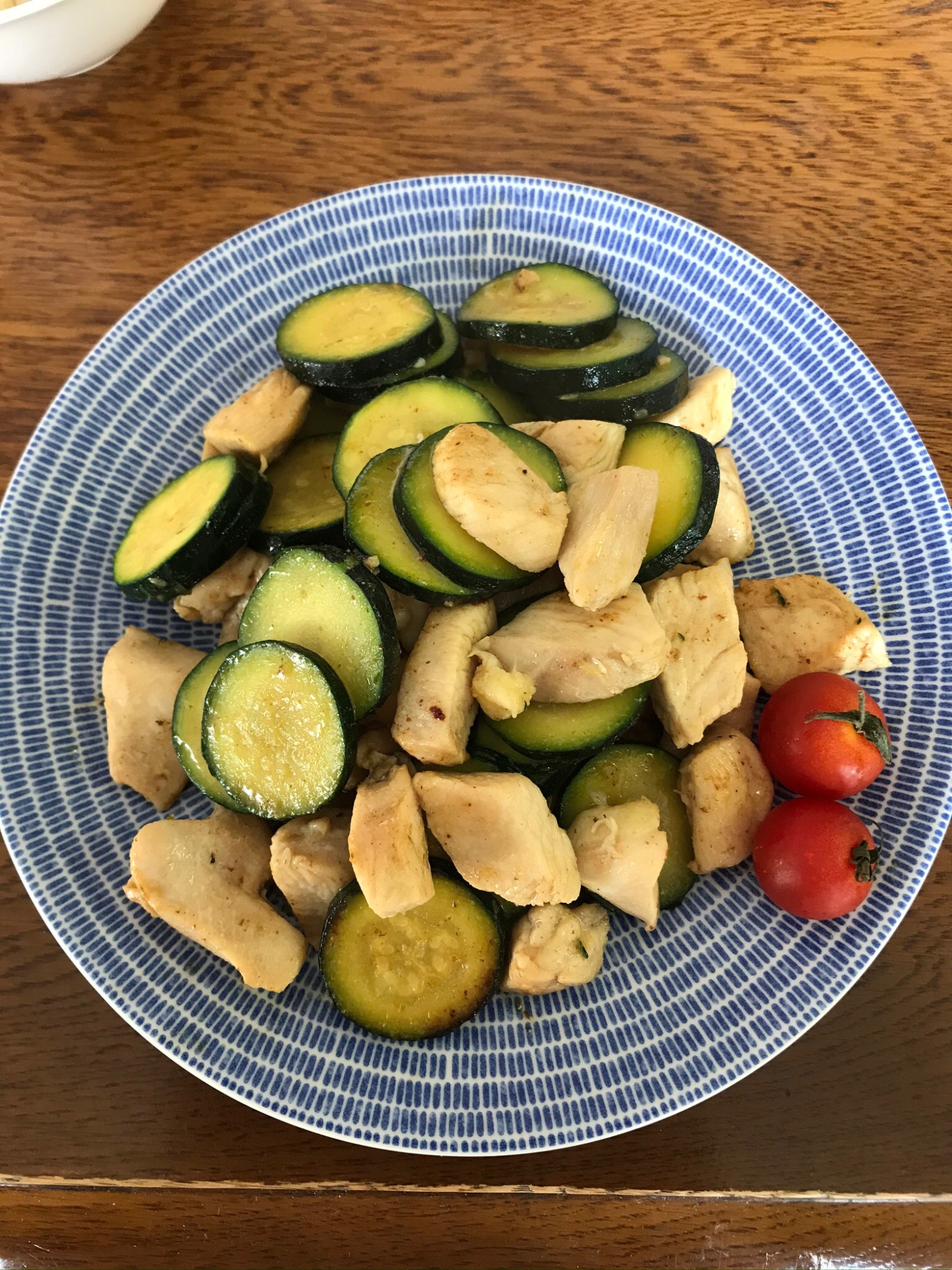 鶏胸肉とズッキーニの柚子胡椒いため