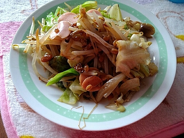 魚肉ソーセージと野菜のもろみ炒め