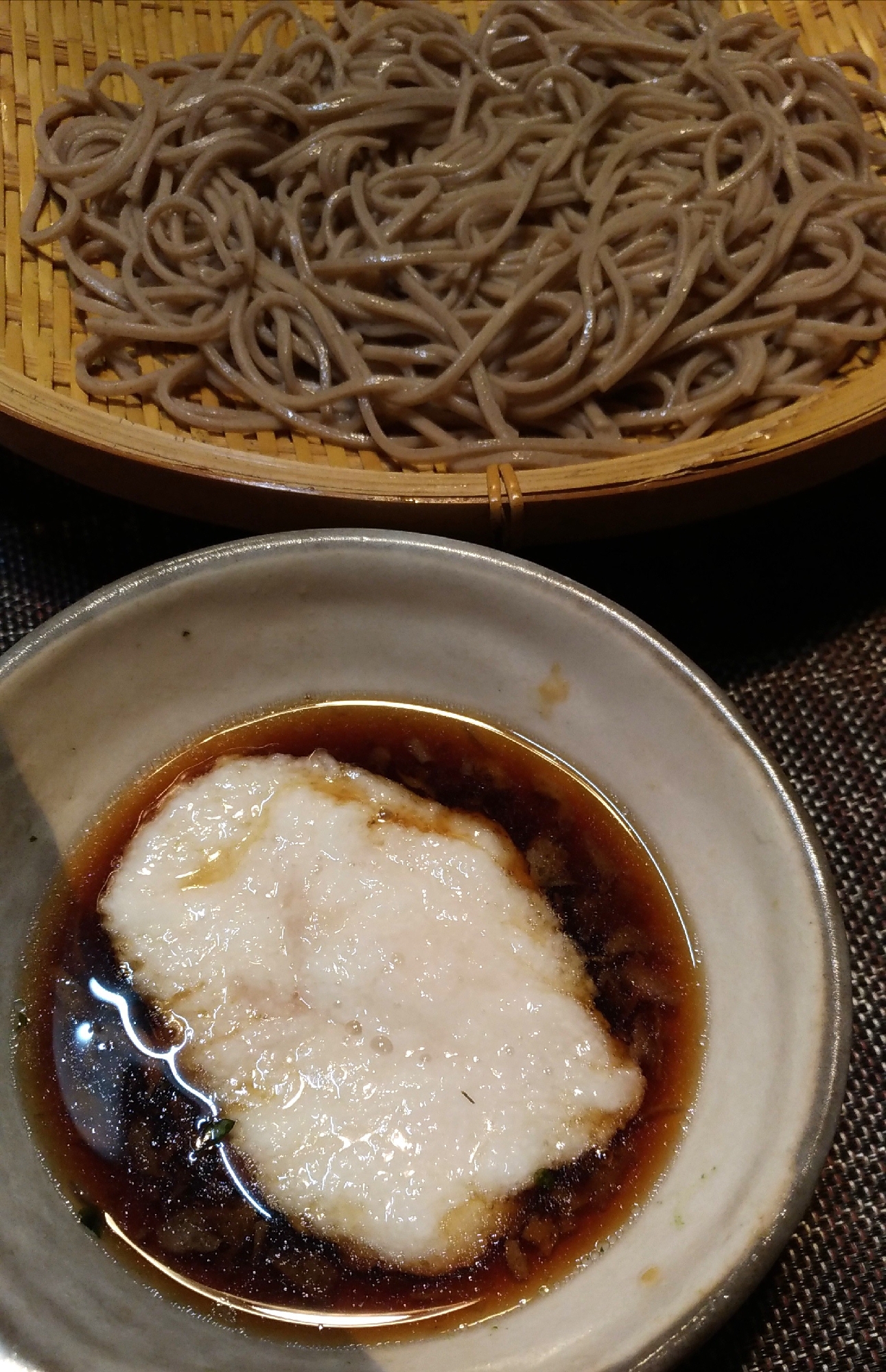 めんつゆで簡単美味しい☆天かすとろろそば