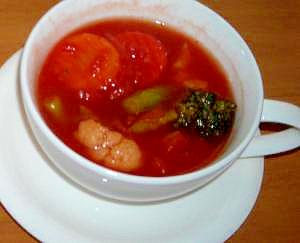 野菜たっぷりのトマトスープ