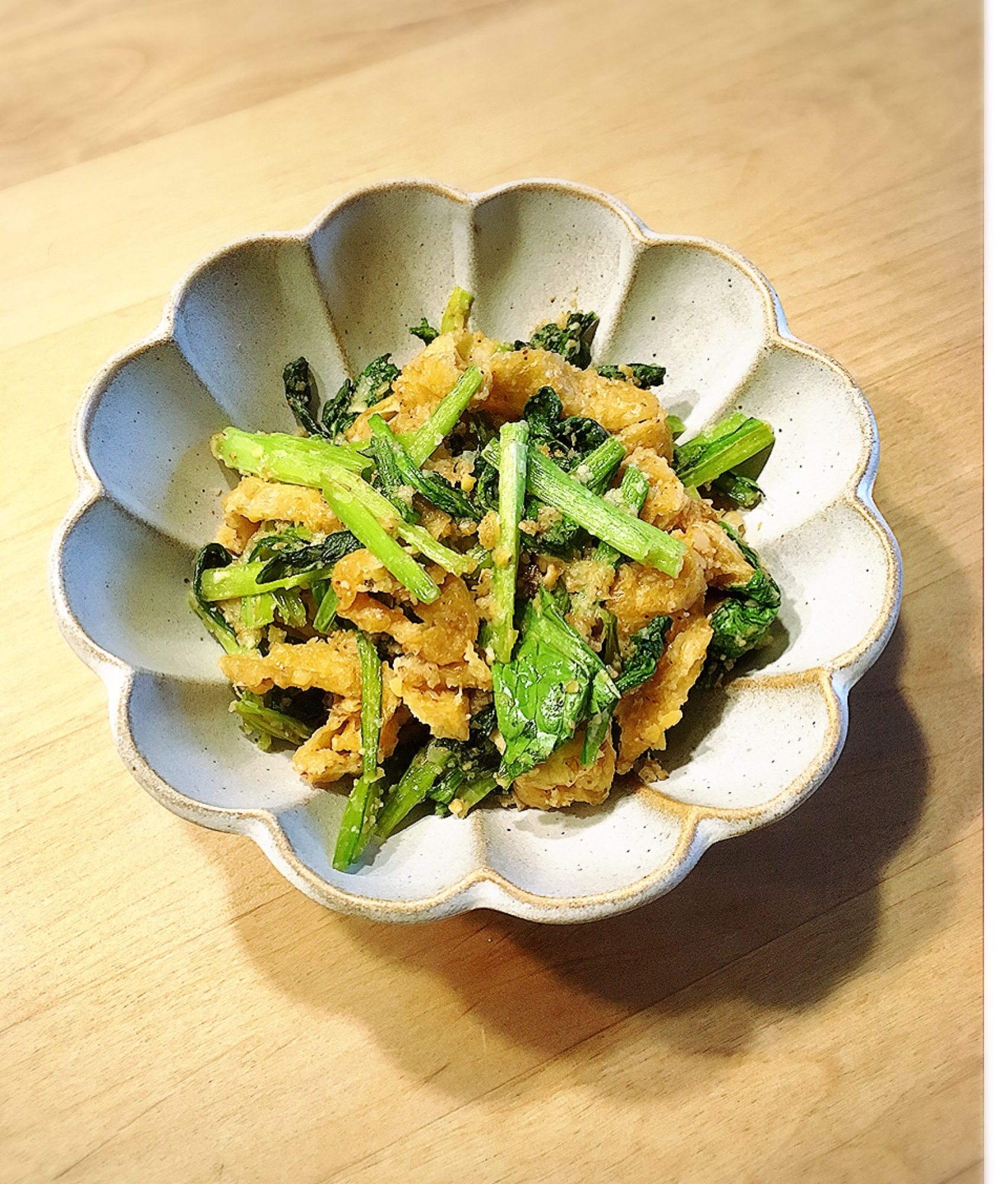 ご飯が進む簡単副菜 小松菜と油揚げの味噌炒め レシピ 作り方 By 青ママ 楽天レシピ