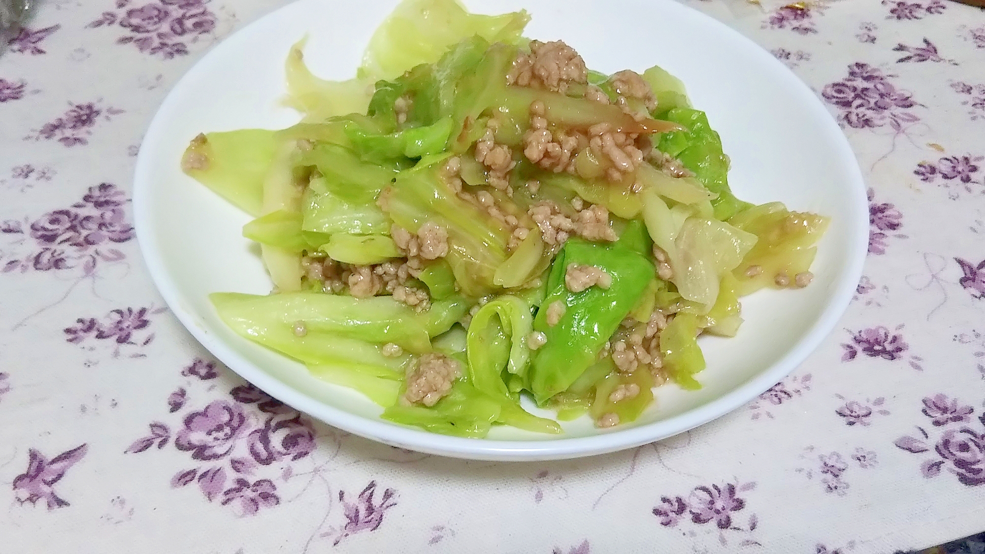 ご飯が進むクン！キャベツとひき肉のとろとろ炒め