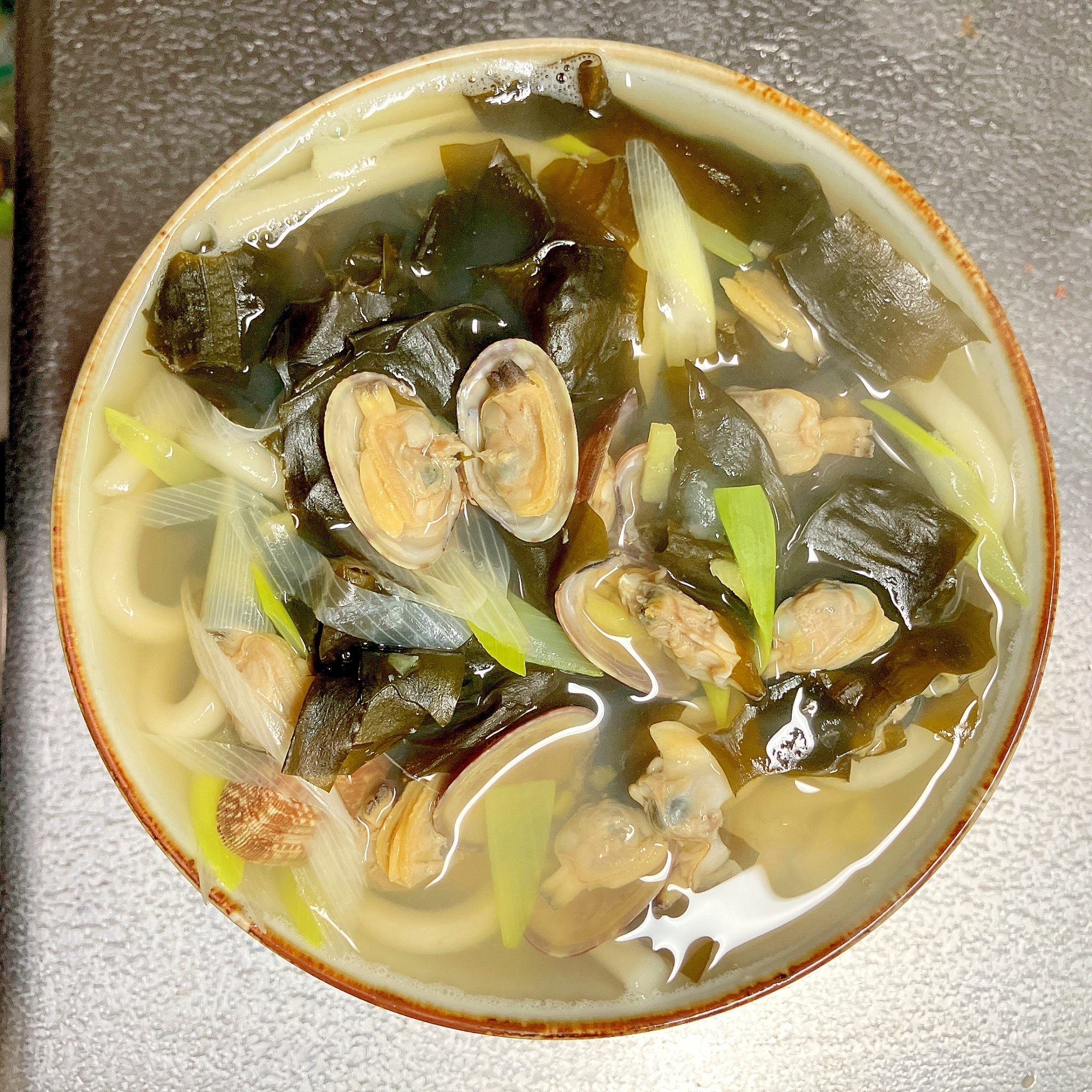 貝だし★あさりとわかめのうどん