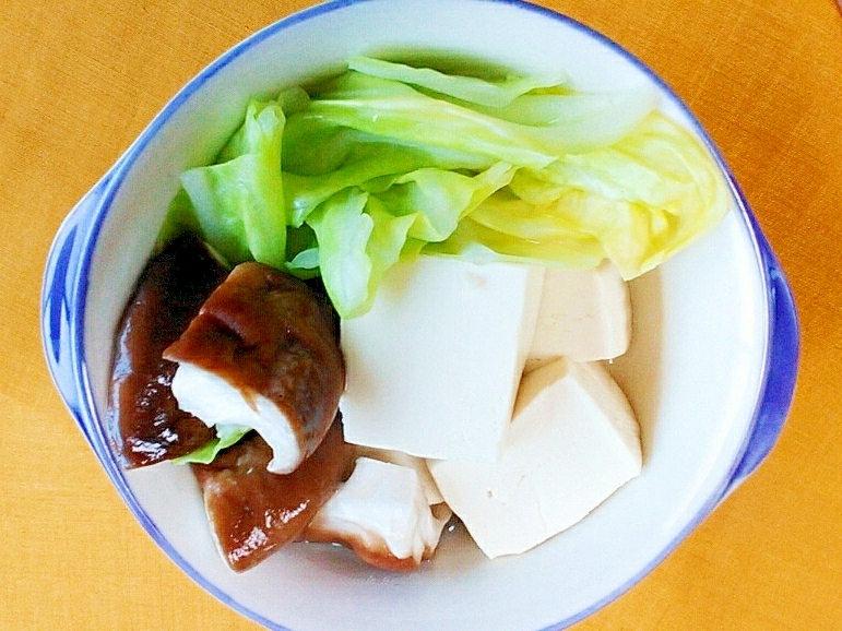 春キャベツと椎茸と豆腐のあっさり煮
