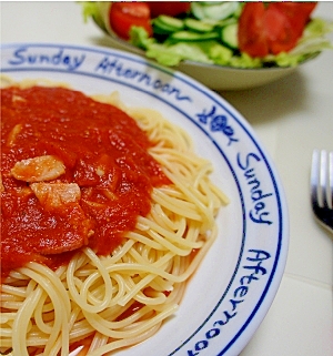 にんにくとベーコンのピリ辛トマトソーススパゲッティ