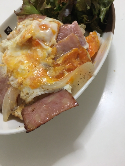 ベーコンエッグ丼