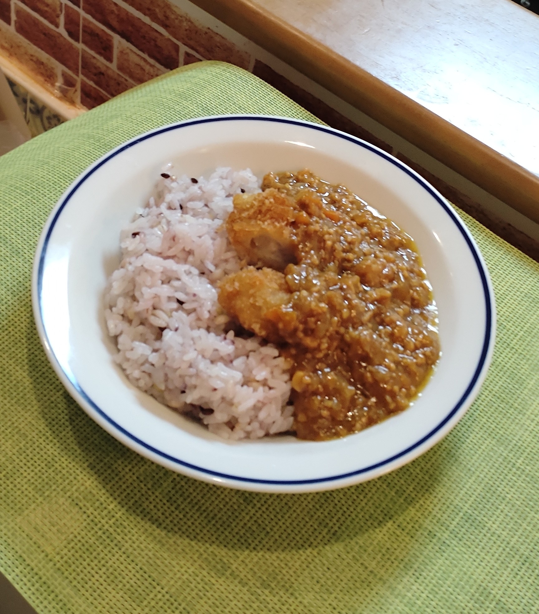 ボリュームいっぱい♡かつカレー