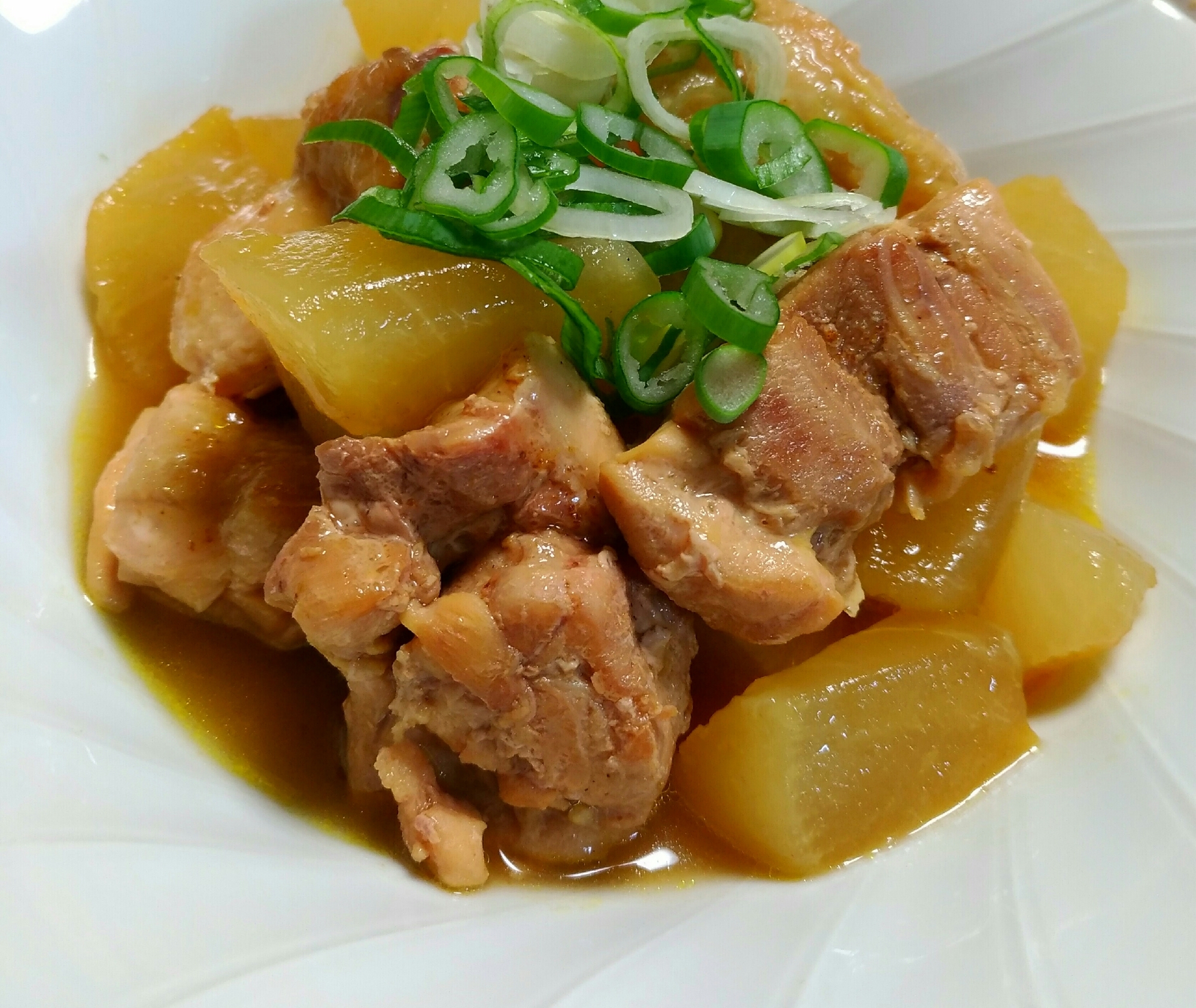 鶏モモ肉と大根の甘辛煮　カレー風