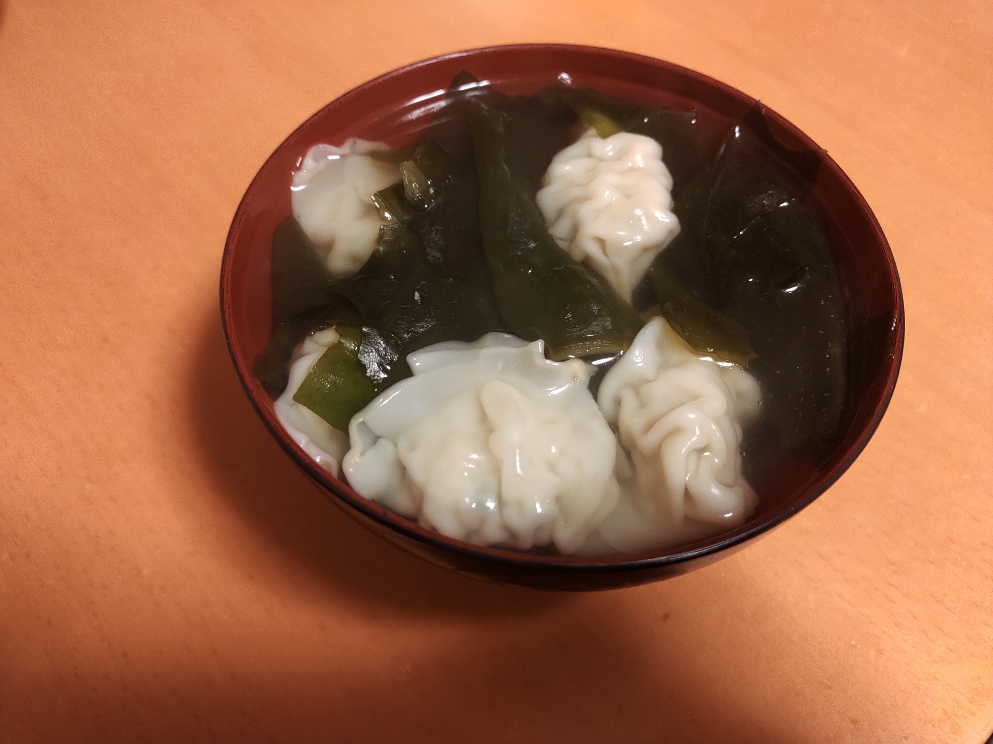 水餃子のわかめスープ