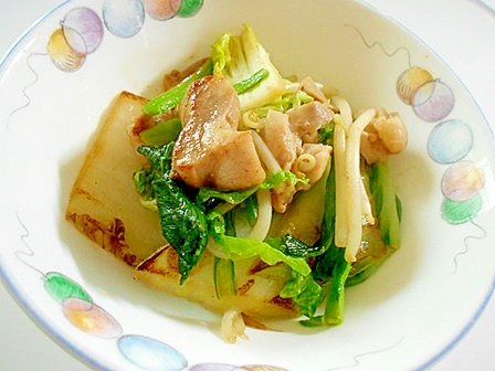 鶏ももと白菜と小松菜ともやしの炒め物