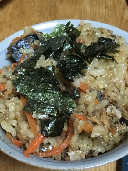 簡単で臭くない サバ味噌煮缶で 炊き込みご飯 レシピ 作り方 By ジョン リーバス 楽天レシピ