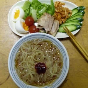 暑い季節の冷麺は最高です。